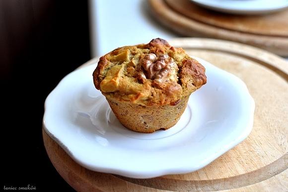 Muffiny gryczane z bananem, awokado i jabłkiem