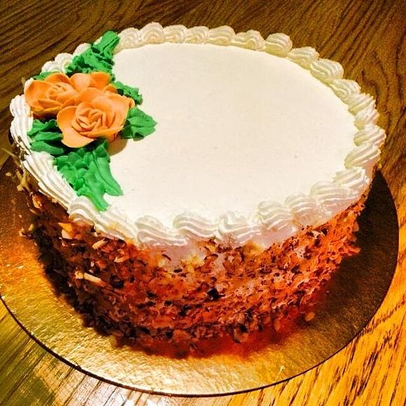 Tort śmietankowo-truskawkowy