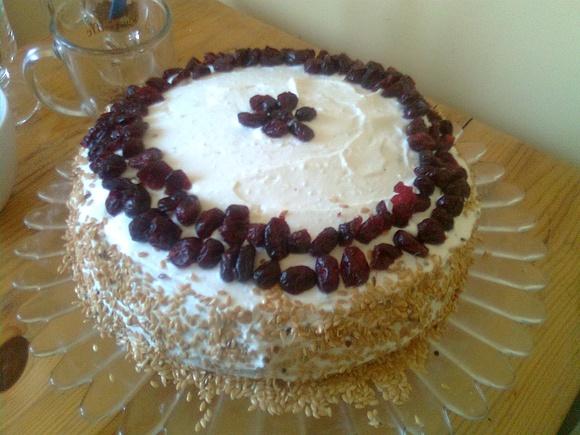 Tort czekoladowy z żurawiną
