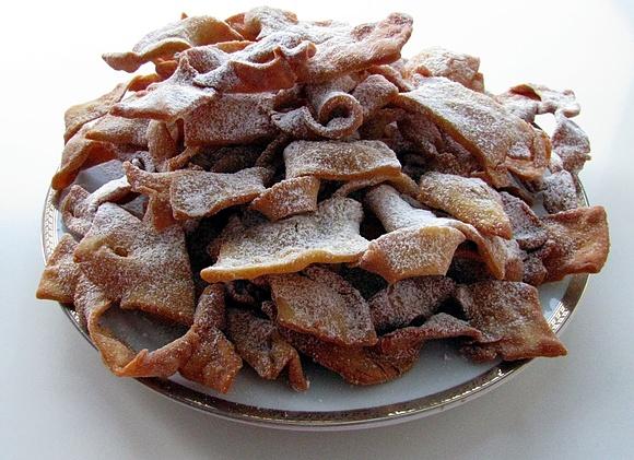 Faworki chrusty bezglutenowe przepis na tłusty czwartek