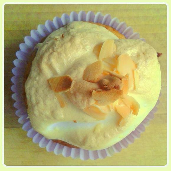Muffinki z migdałami i miodem