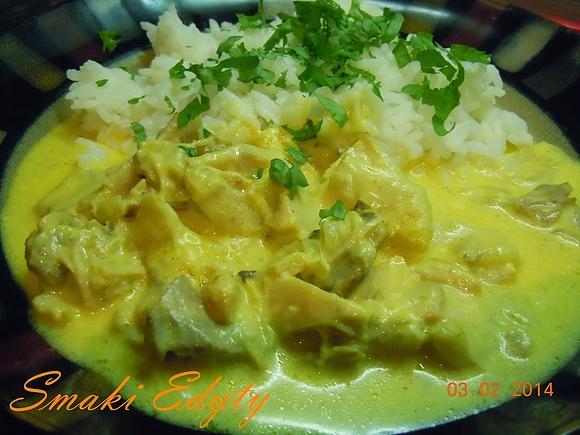 Kurczak Korma - hinduski potraw na bazie jogurtu i przypraw