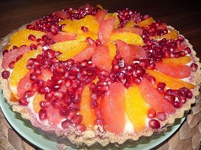 Tarta z owocami cytrusowymi i angielskim kremem