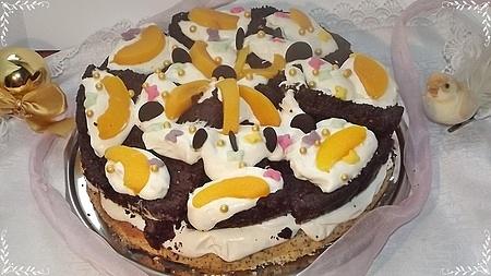 Tort Józefa z orzechowym ciastem, makowym biszkoptem i brzoskwiniami
