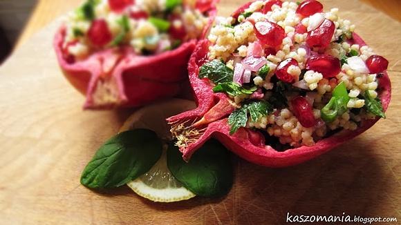 Sałatka z kaszy jaglanej i granatu - Tabbouleh