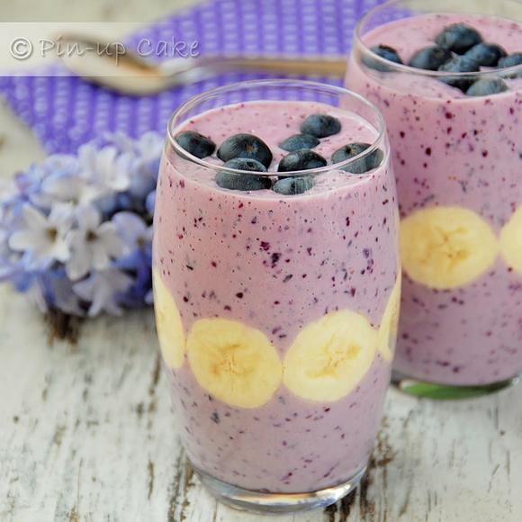 Koktajl borówkowo-bananowy 3 składniki na 2 porcje