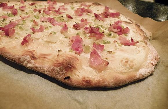 Podpłomyk czy tarte flambee? Smak i prostota