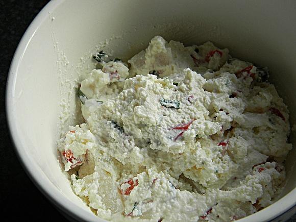 Pasta twarogowa z papryką i rzodkiewką