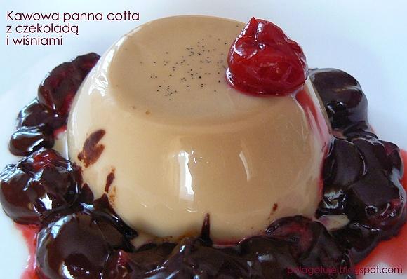 Kawowa panna cotta z czekoladą i wiśniami