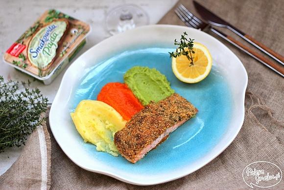 Łosoś w ziołowej skorupce z panko na purée z warzyw
