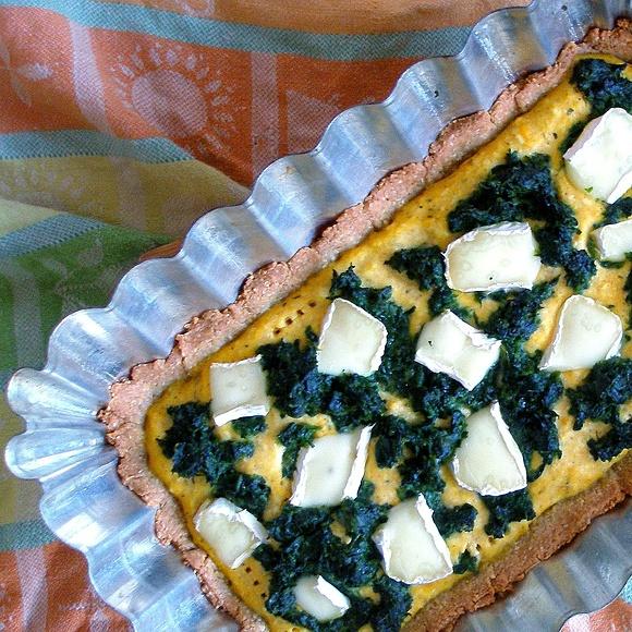 Tarta serowo-dyniowa ze szpinakiem i camembertem