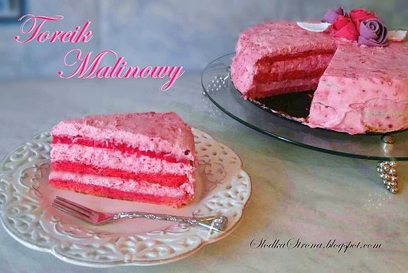 Różowy tort malinowy