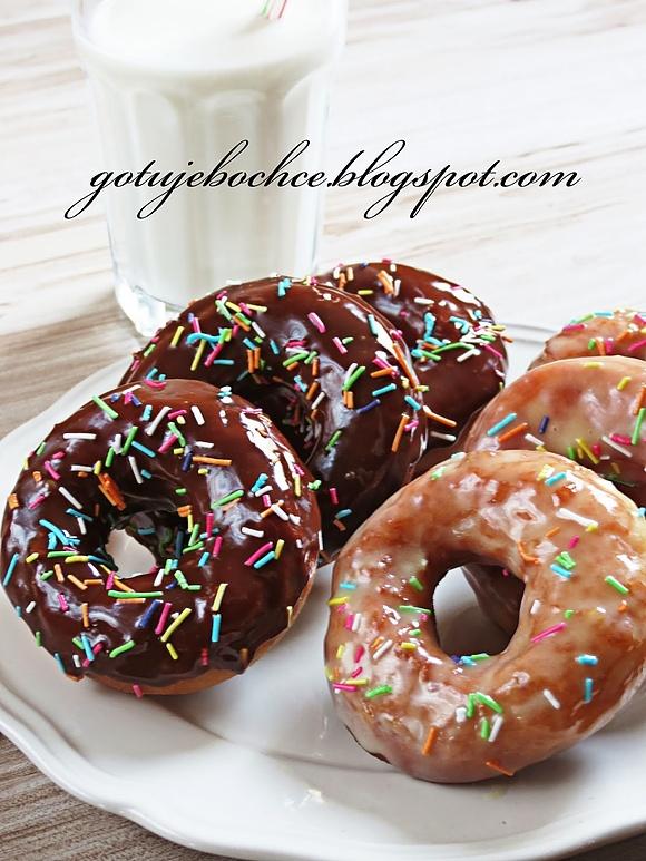 Donaty amerykańskie - przepis na pyszne słodkie pączki