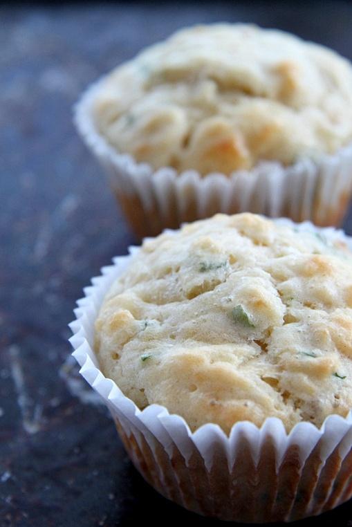 Muffiny serowo-cebulowe