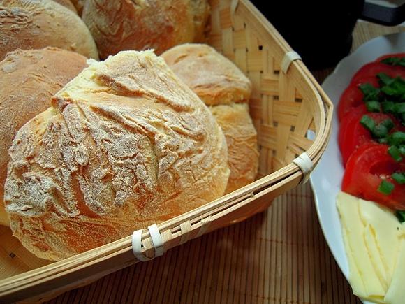 Bułki maślane z mąką kukurydzianą
