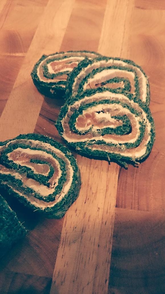 Szpinak z łososiem w roladzie szybki przepis