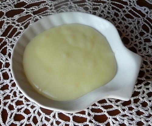 Budyń szafranowy i masa z niego do tortu