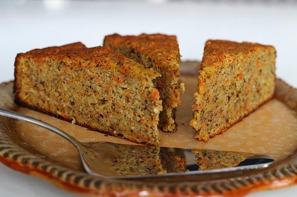 Ciasto marchewkowe bezglutenowe - szybkie i łatwe w przygotowaniu