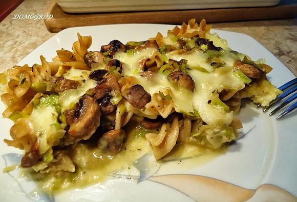 Łatwa zapiekanka z makaronem i pieczarkami