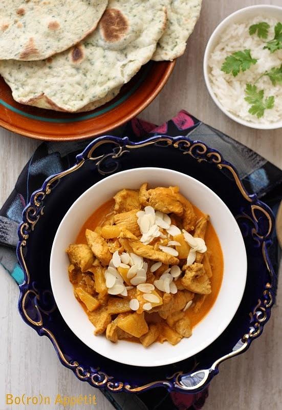 Kurczak curry z ananasem i mlekiem kokosowym
