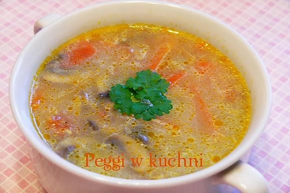 Zupa jarzynowa z pieczarkami