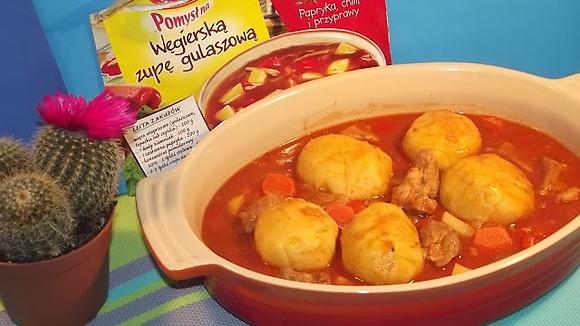 Węgierska zupa gulaszowa z kluseczkami