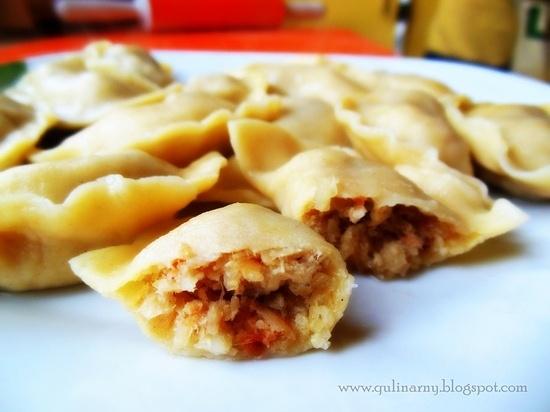 Pierogi z kapustą i mięsem drobiowym
