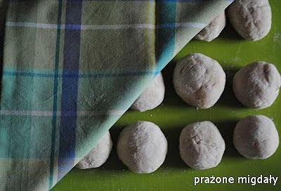 Knedle ze śliwkami z cynamonem