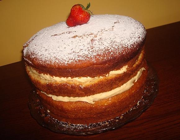 White Cake – Jasne ciasto do przekładania tortów