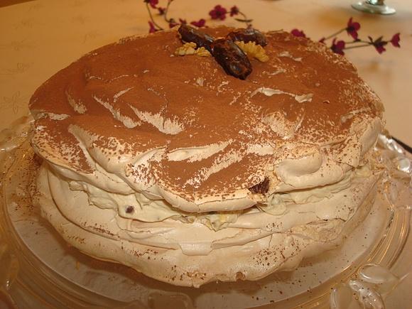 Bezowy tort Dacquoise