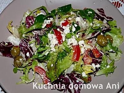 Mix sałat z wędzonym twarogiem