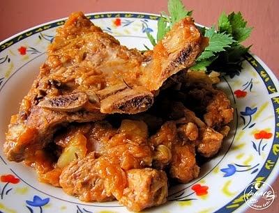 Bigos z młodej kapusty