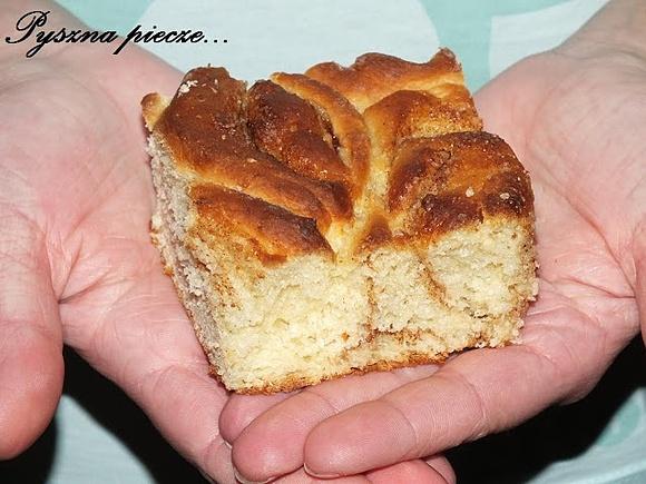 Placek drożdżowy z cynamonem