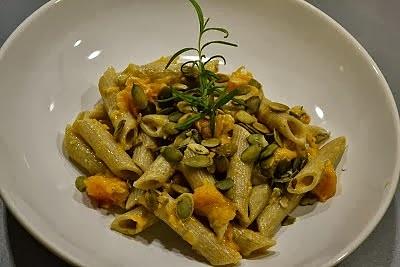 Razowe penne z pieczoną dynią i Gorgonzolą