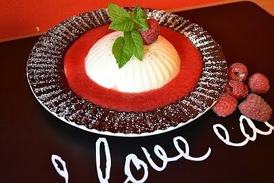 Panna cotta z malinami