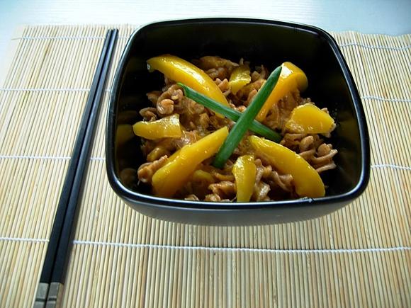Orientalny makaron z mango