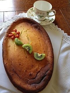 Delikatny sernik z ricottą i kruchem spodem