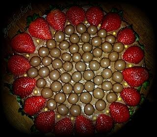 Przepis na tort z Nutellą, truskawkami i Maltiesersami