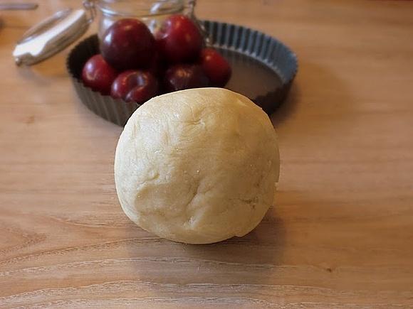 Kruche ciasto na tarty i tartaletki - prosty przepis
