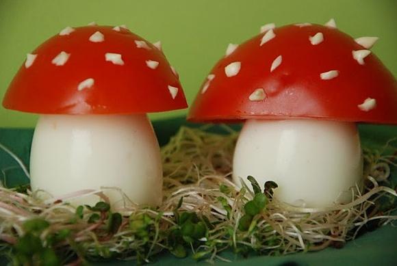 Muchomorki z jajek i pomidorów