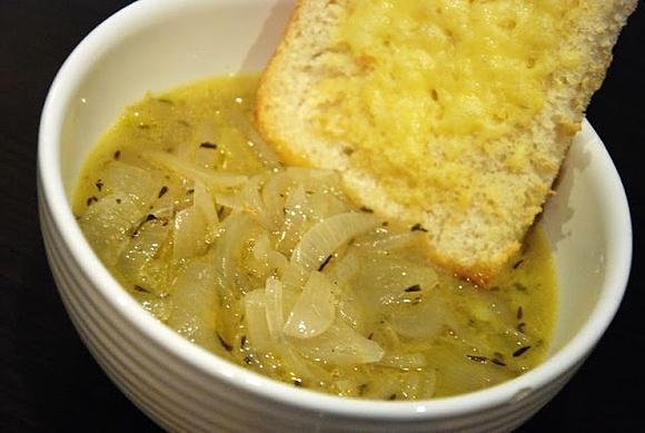 Zupa cebulowa