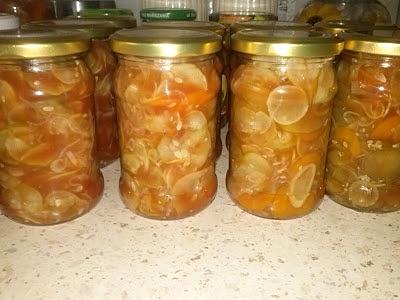 Sałatka ketchupowa z ogórkami