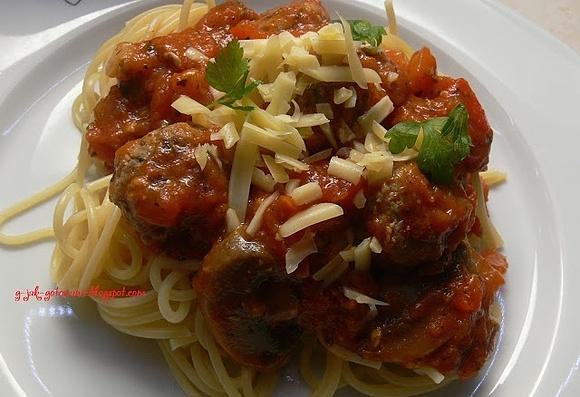 Spaghetti z pulpecikami