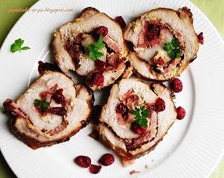 Rolada wieprzowa z boczkiem i żurawiną