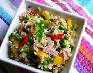 Risotto z warzywami i szynką