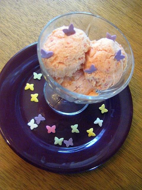 Domowe lody brzoskwiniowe