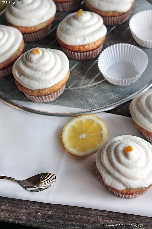 Babeczki cytrynowe z lemon curd