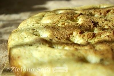 Focaccia z oliwą z oliwek i oregano