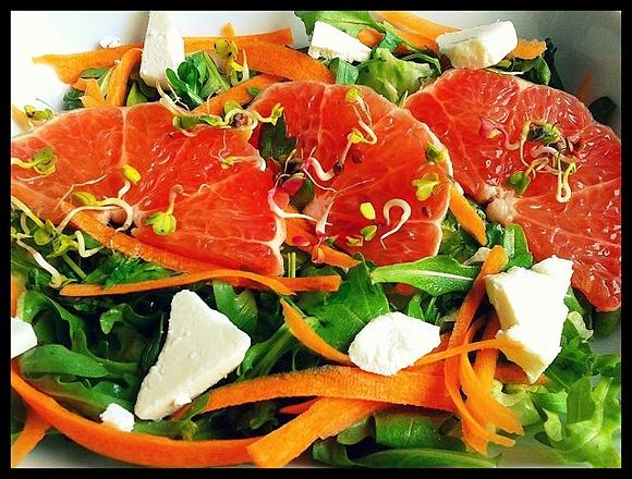 Lekka sałatka na śniadanie lub lunch z motywacją od Ewy Chodakowskiej
