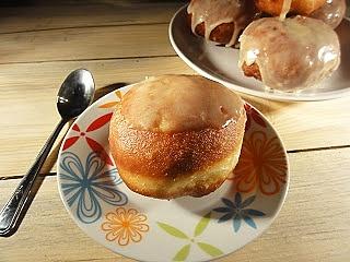 Tłusty czwartek: domowe pączki krok po kroku